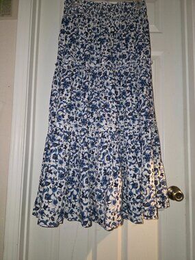 FRNZY Blue Floral Tiered Maxi Skirt — L